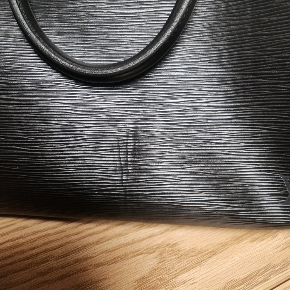 LOUIS VUITTON: Epi black speedy 30 - Picture 3 of 16